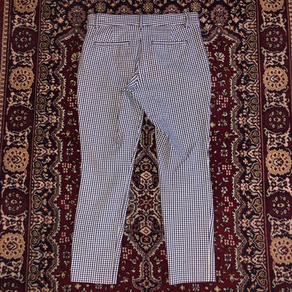 GAP Low-Rise Signature Skinny Ankle Pants - Picture 2 of 3